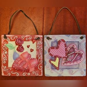 Set of 2 Valentine's Day Wall Plaques Home Decor